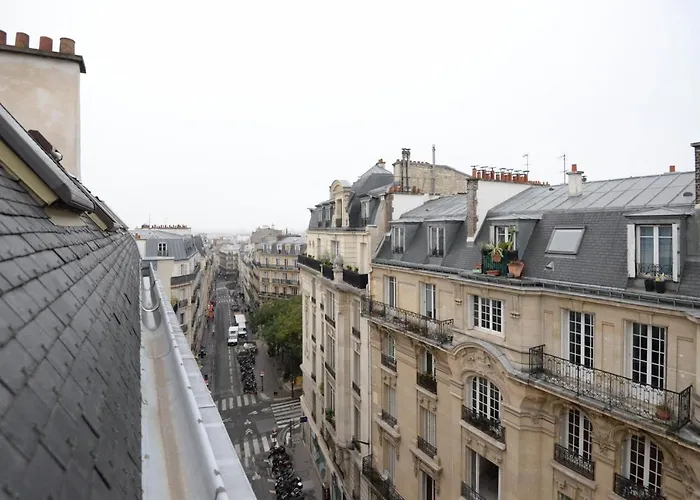 Amazing Near Pigalle